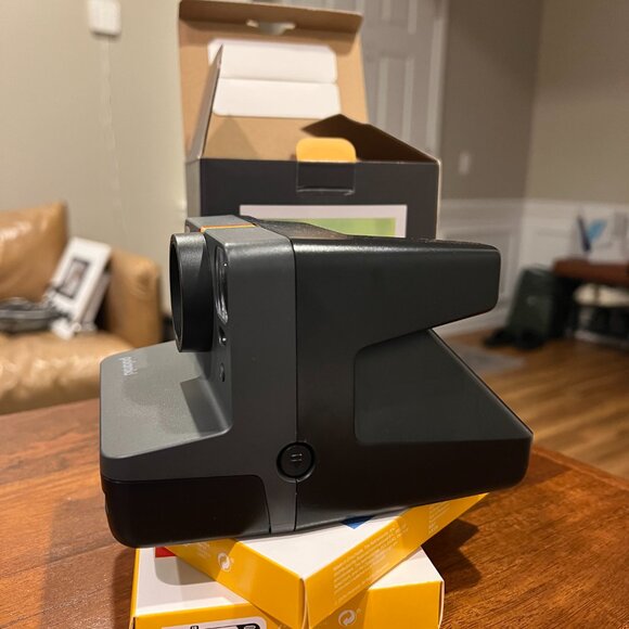 BRAND NEW Polaroid Now 2nd Generation I-Type Instant Camera + Film Bundle - Picture 3 of 5